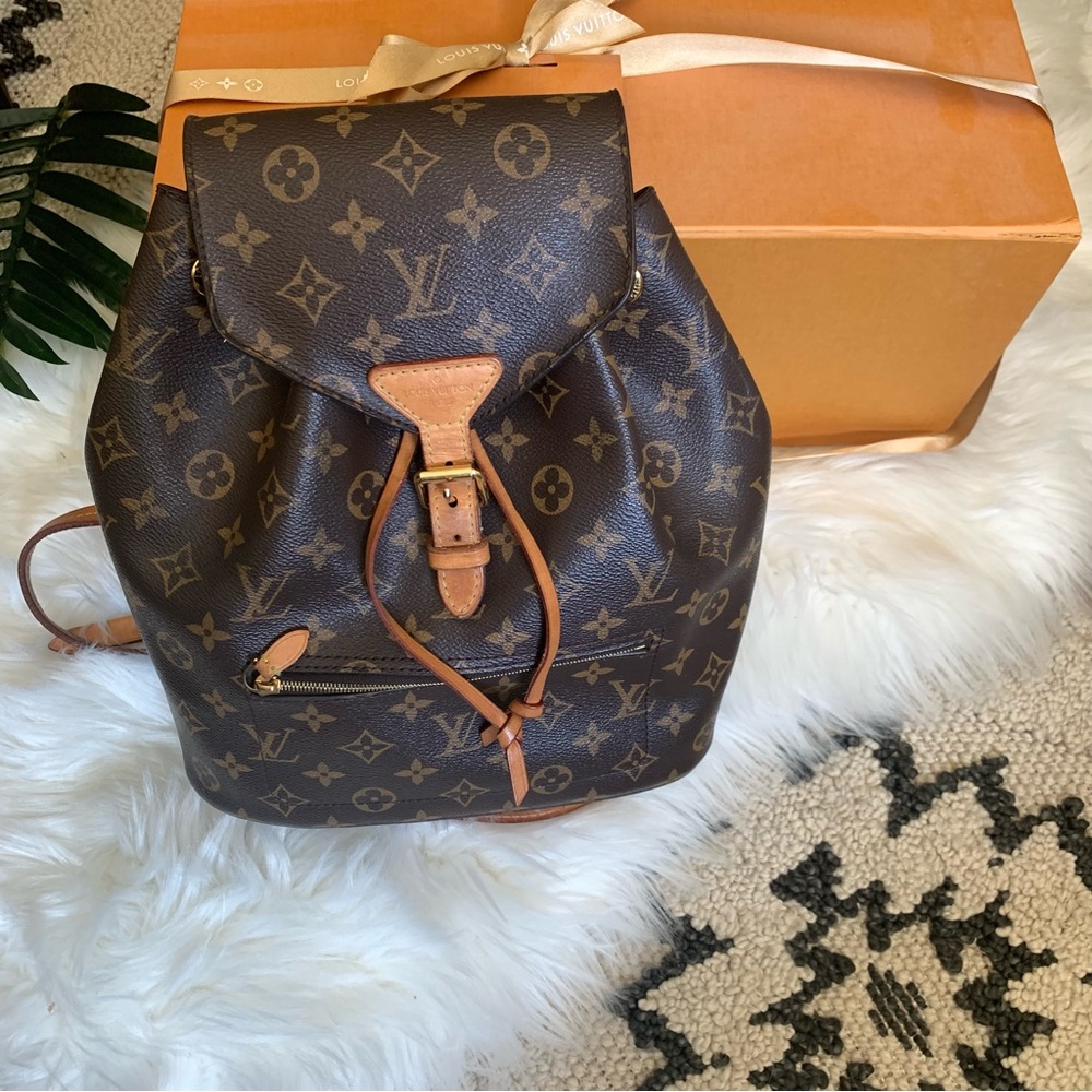 Louis Vuitton Montsouris NM monogram Backpack.